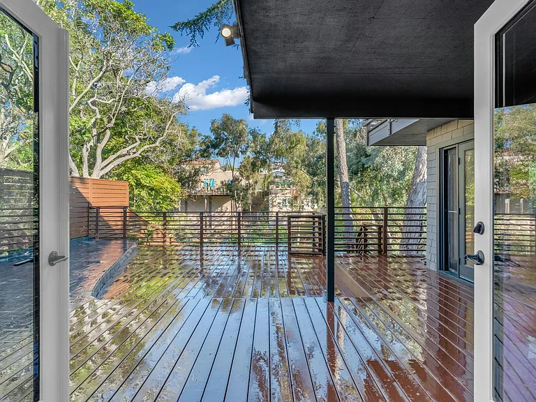 4279 Hortensia St — Photo 34