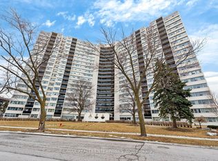 530 Lolita Gdns #602, Mississauga, ON L5A 3T2