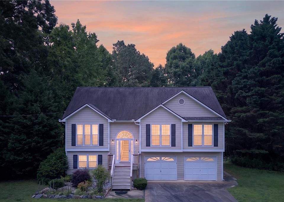 1st image of 115 Valor Ridge Dr