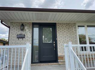 6856 Darcel Ave, Mississauga, ON L4T 2W5