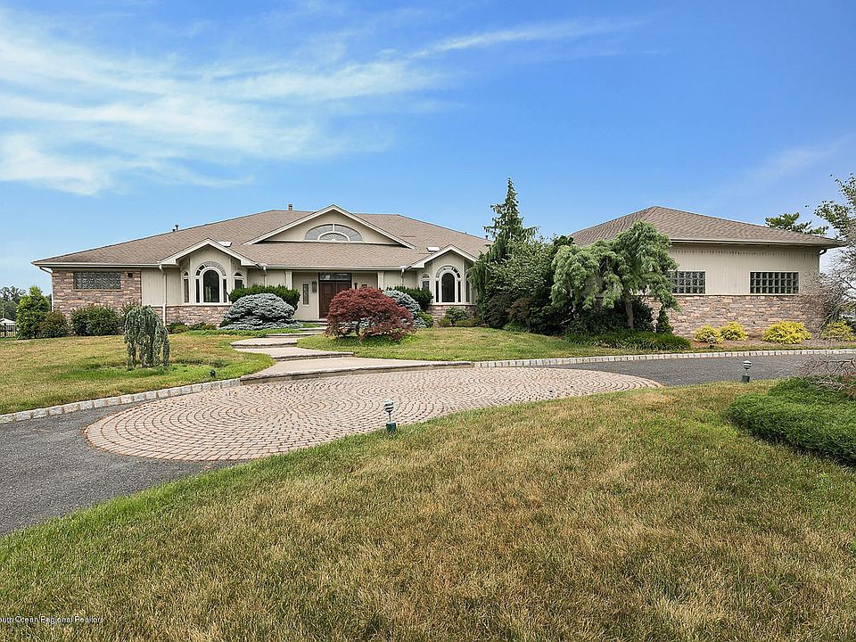 1st image of 9 Oyster Bay Dr
