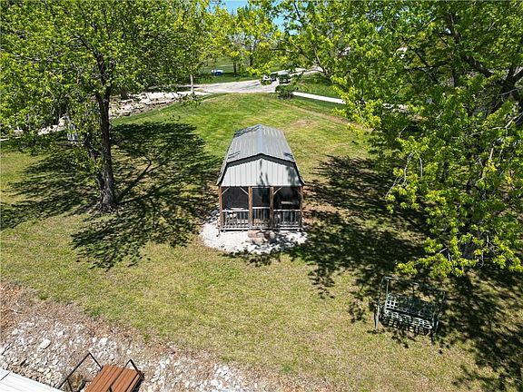 2nd image of 31 Lake Viking Ter