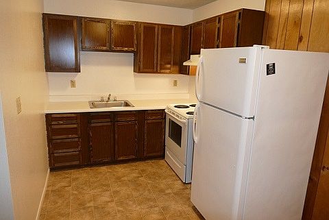 Kitchen 7'6" X 8'