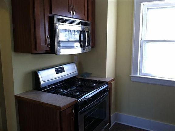 3rd image of 1717 Eastern Ave SE