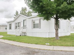 193 Blue Spruce Ln, Flint, MI 48506