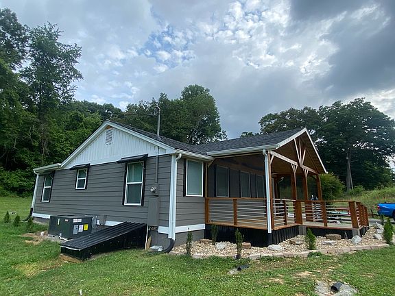 2nd image of 513 Hickory Dr