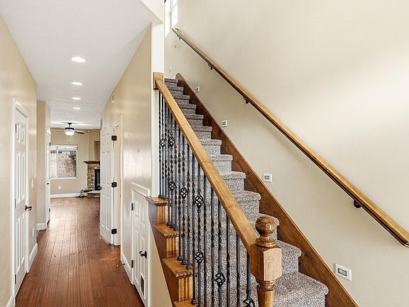 4th image of 1295 N Cedar Blvd #7