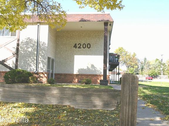 3rd image of 4250 Parklawn Ave #204