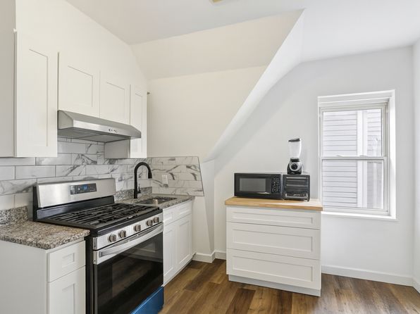 308 Clifton Ave Floor 3