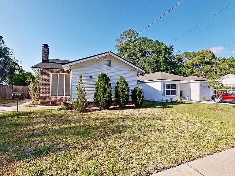 4633 Kingsbury St — Photo 5