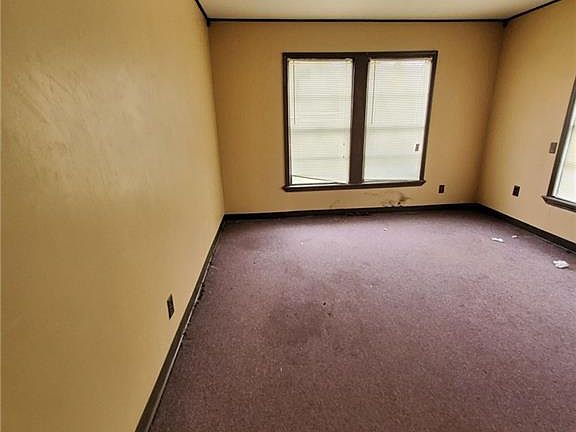 3rd image of 2316 Broadway Dr