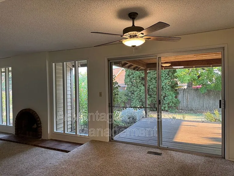 1440 NW Meadowgreen Pl — Photo 26