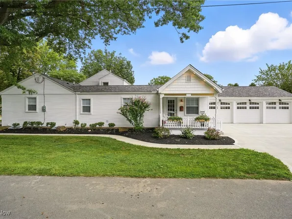 2001 Brownlee Ave, Youngstown, OH 44514