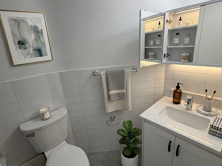 171 Erskine Ave #502 — Photo 3