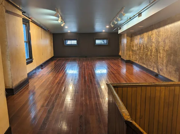 1322 Clay St #4, Cincinnati, OH 45202