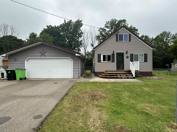 N4843 Park St, Krakow, WI 54137