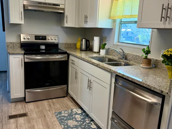 176 W Caribbean, Port St Lucie, FL 34952