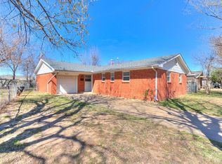 937 NW 19th St, Moore, OK 73160