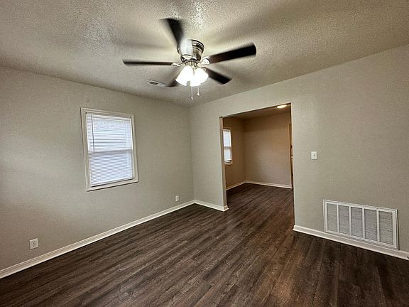 3rd image of 5860 S Vandale Ave