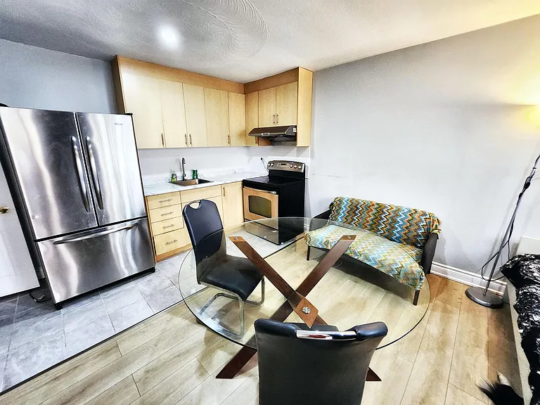 90 Napoli Dr — Photo 7