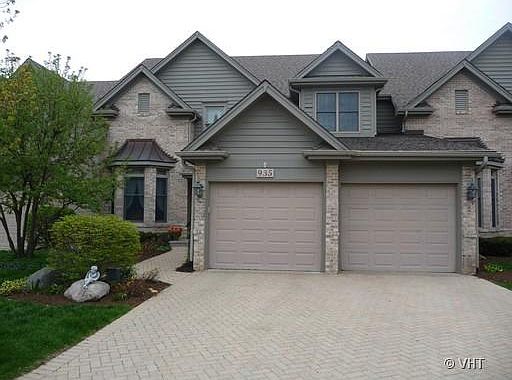 1st image of 935 Oak Crest Ln W