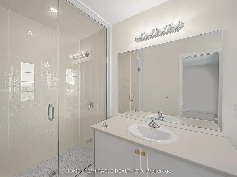 111 Windermere Blvd — Photo 24