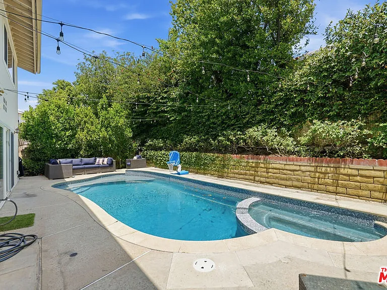 5516 Bluebell Ave — Photo 32