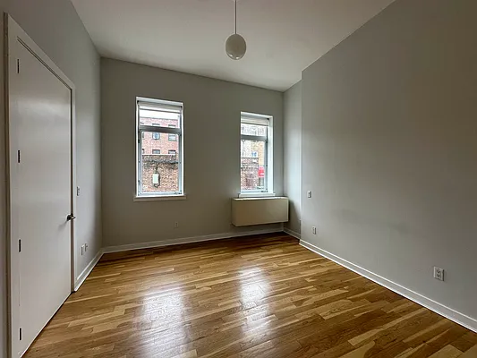 Rented by Oxford Property Group | media 32