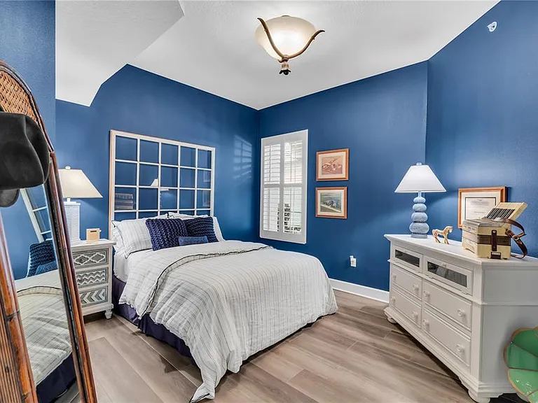 5204 Bouchard Cir #102 — Photo 16