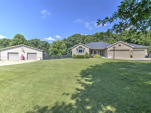 4265 Briar Ln, Decatur, IL 62521