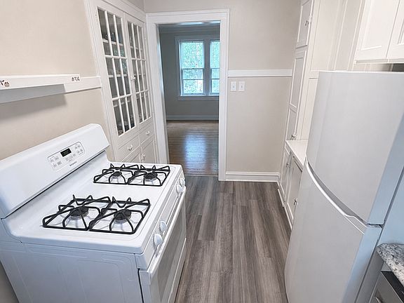 4th image of 1110 Curtiss St APT A3