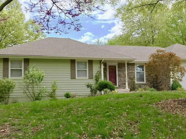 9817 Foster St, Overland Park, KS 66212