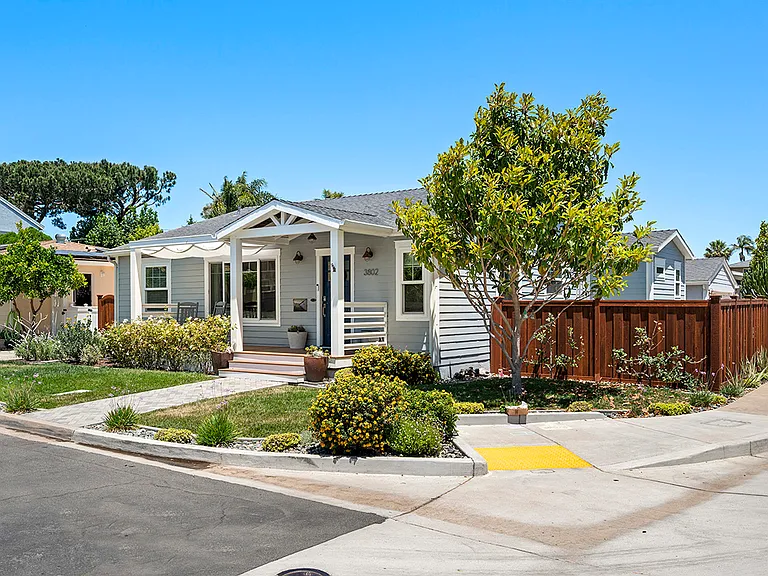 3802 Jennings St — Photo 1