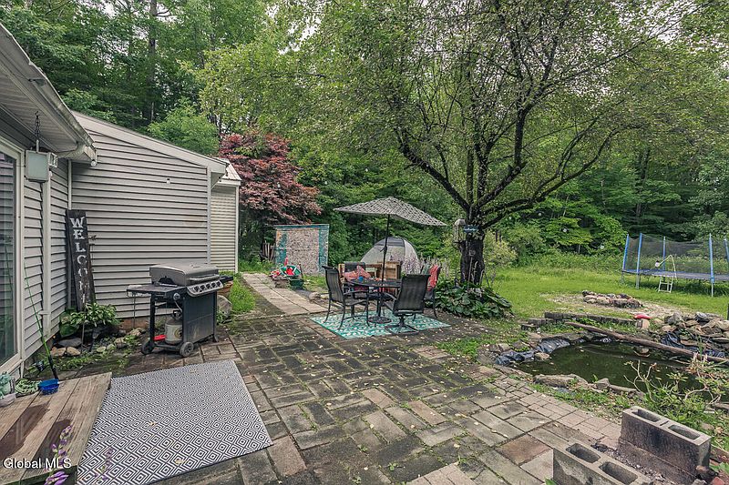 4th image of 237 Reidel Road