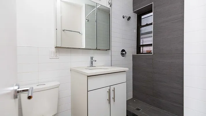 Rented by Nooklyn NYC LLC | media 9