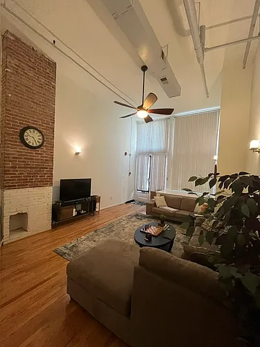 15 S Bank St Photo 1