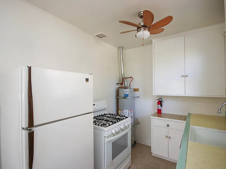 654 N Madison Ave #654 — Photo 10