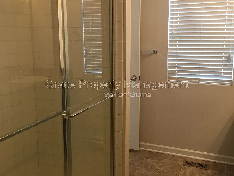 9760 Memphis St — Photo 17