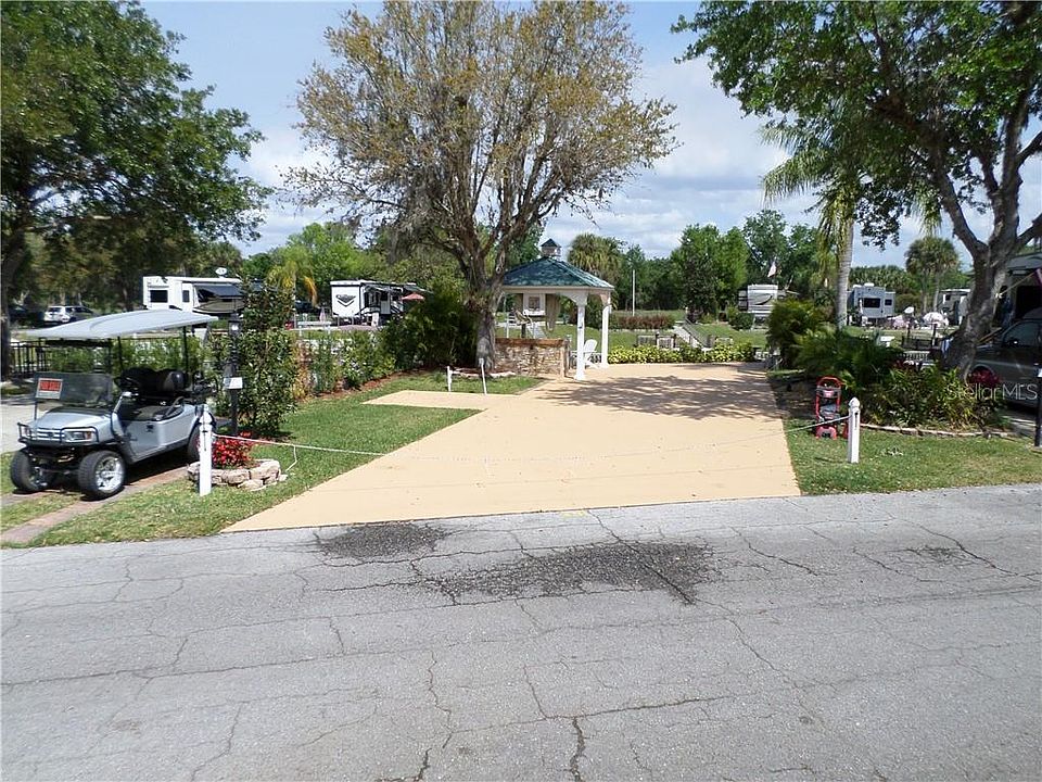 1st image of 431 Waterway Dr