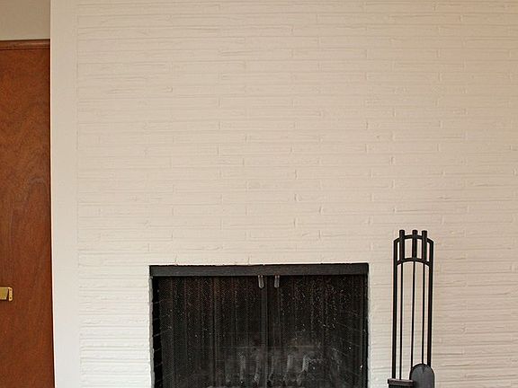 5th image of 3063-3081 SE Pine St #3067