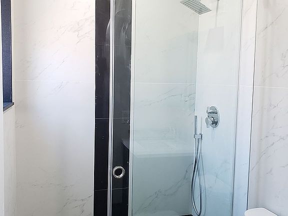 4th image of 25-39 22nd St #2R
