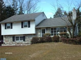 30 Elfreth Rd, Huntingdon Valley, PA 19006