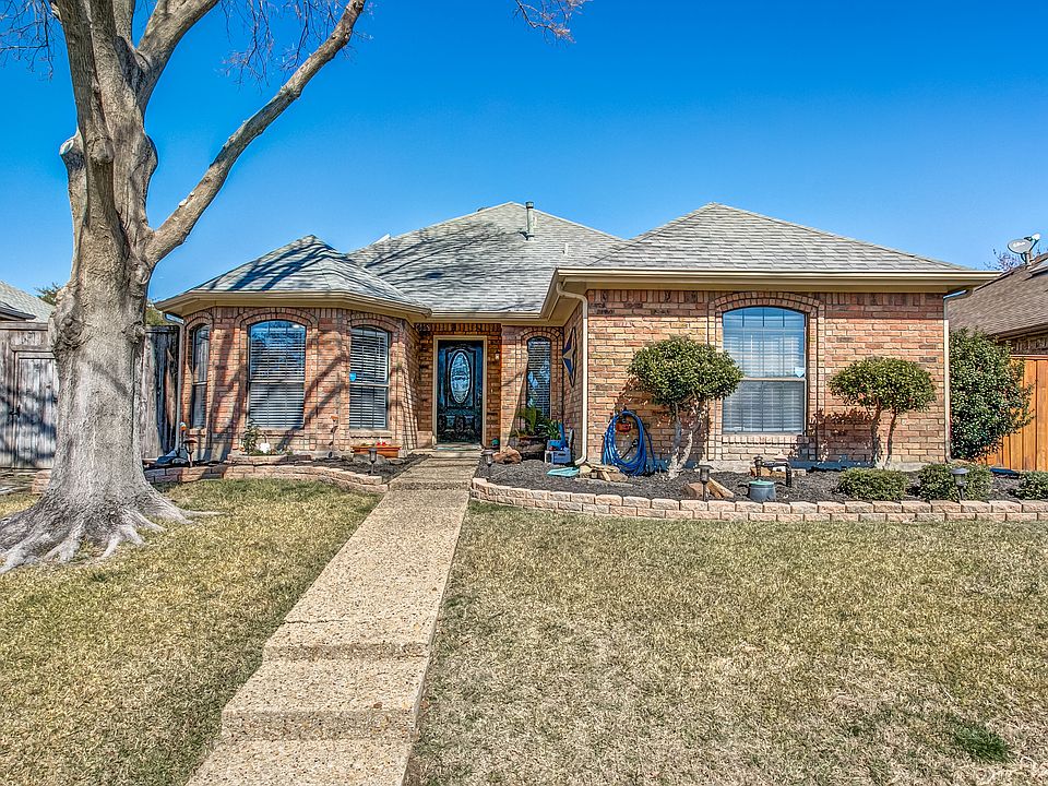1st image of 2821 Stoneridge Dr