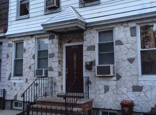 7412 62nd St #1R, Glendale, NY 11385