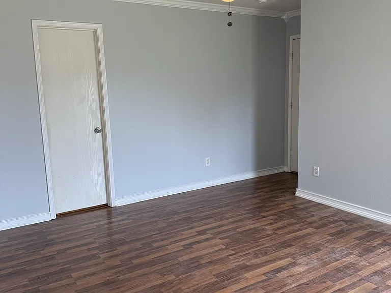 725 Cooper Ln — Photo 11