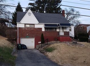 204 Sunset Dr, White Oak, PA 15131
