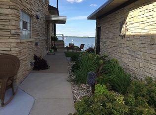 3212 Leonard Point Ln, Oshkosh, WI 54904