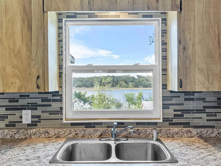122 Gordon Dr — Photo 12