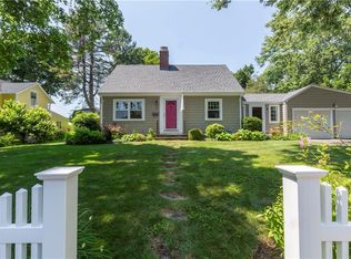 77 Lawton Ave, North Kingstown, RI 02852