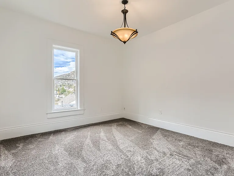2545 Miner St — Photo 17